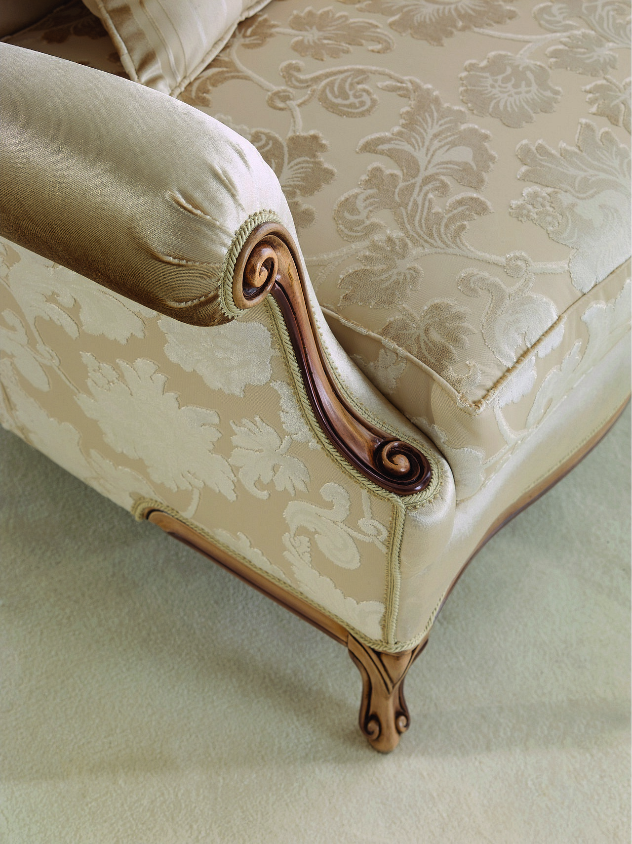 Sveva Italian Sofa Collection - Gallery Image 3
