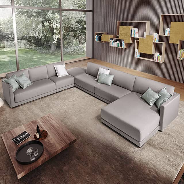 Eddie Italian Sofa - Gallery Image 28