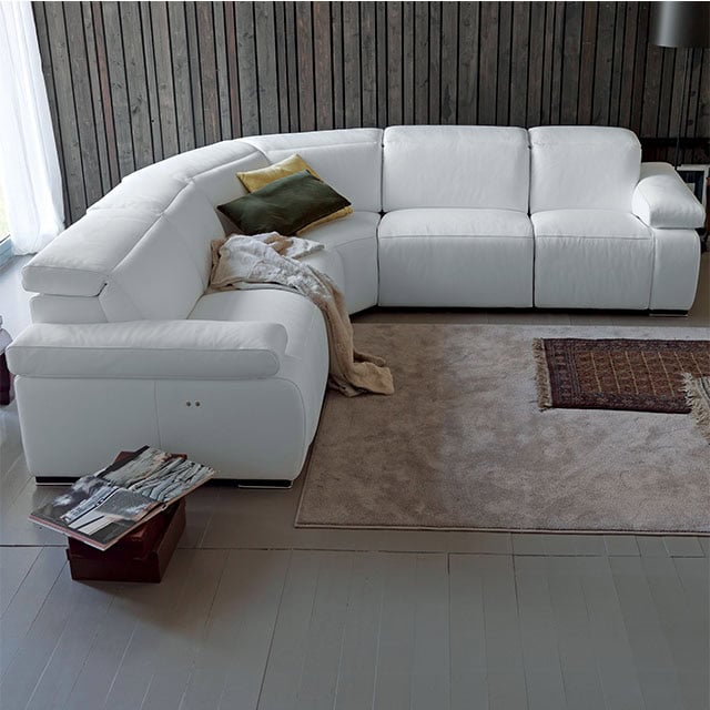 Hyding Italian Sofa - Gallery Image 6