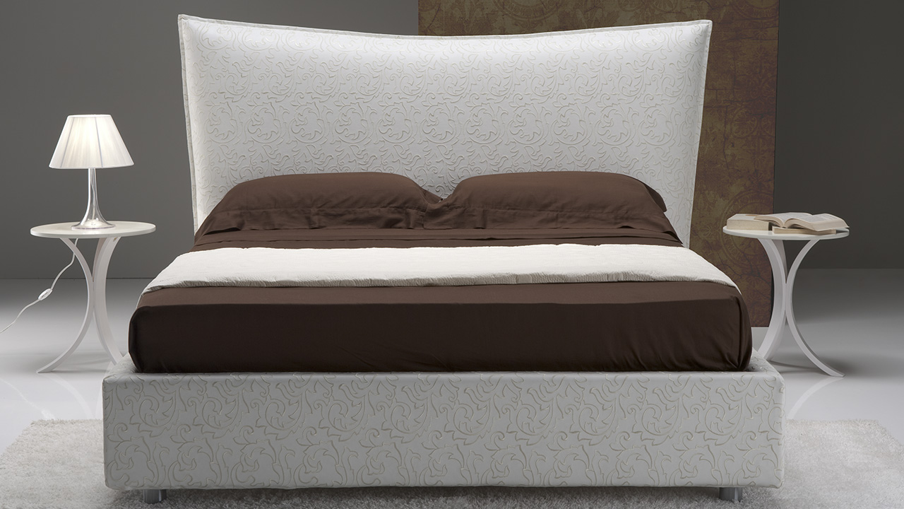 Alexia Italian Bed - Gallery Image 4