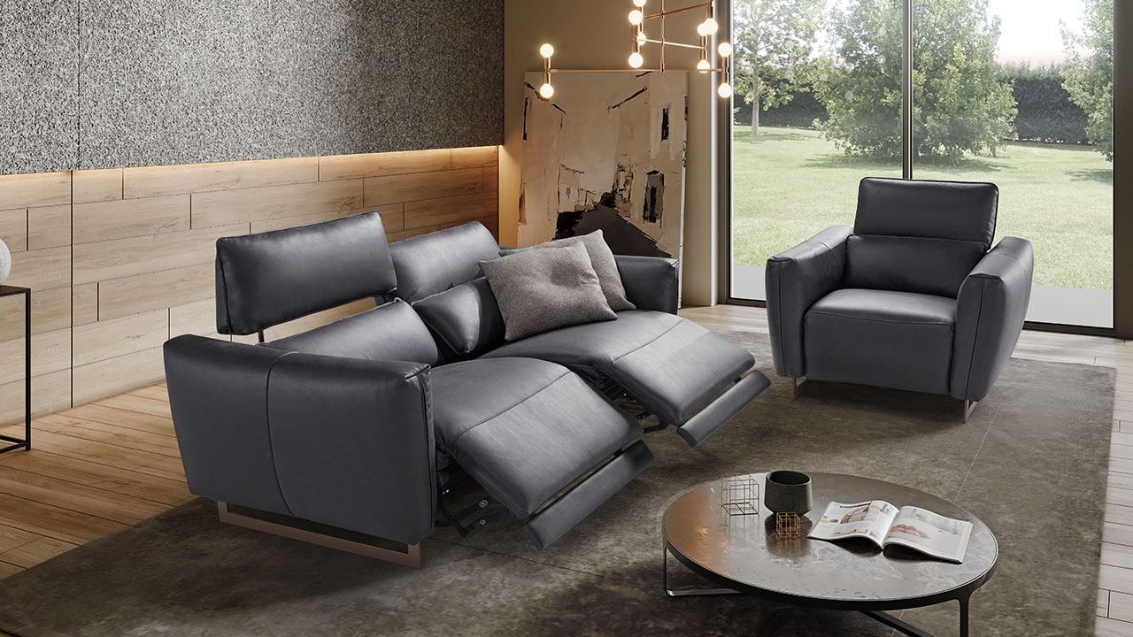 Baccarat Italian Sofa - Gallery Image 3