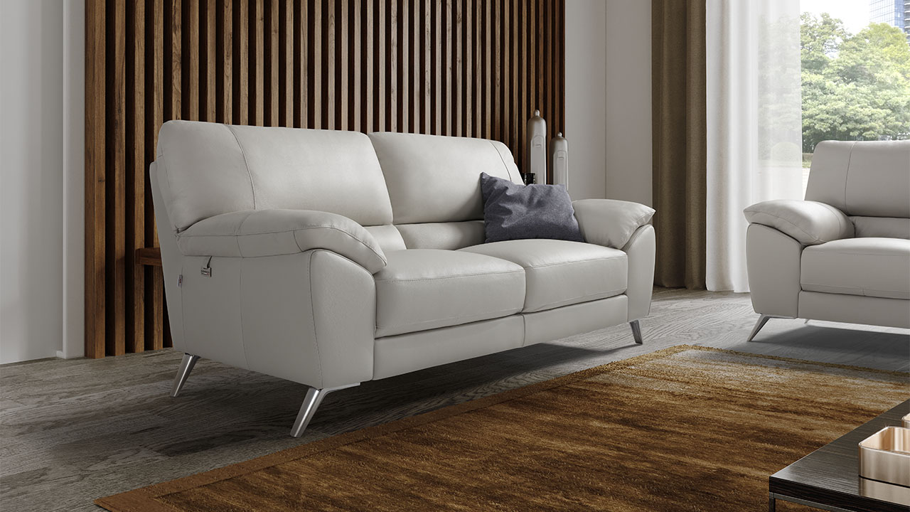 Envy Italian Sofa - Gallery Image 3