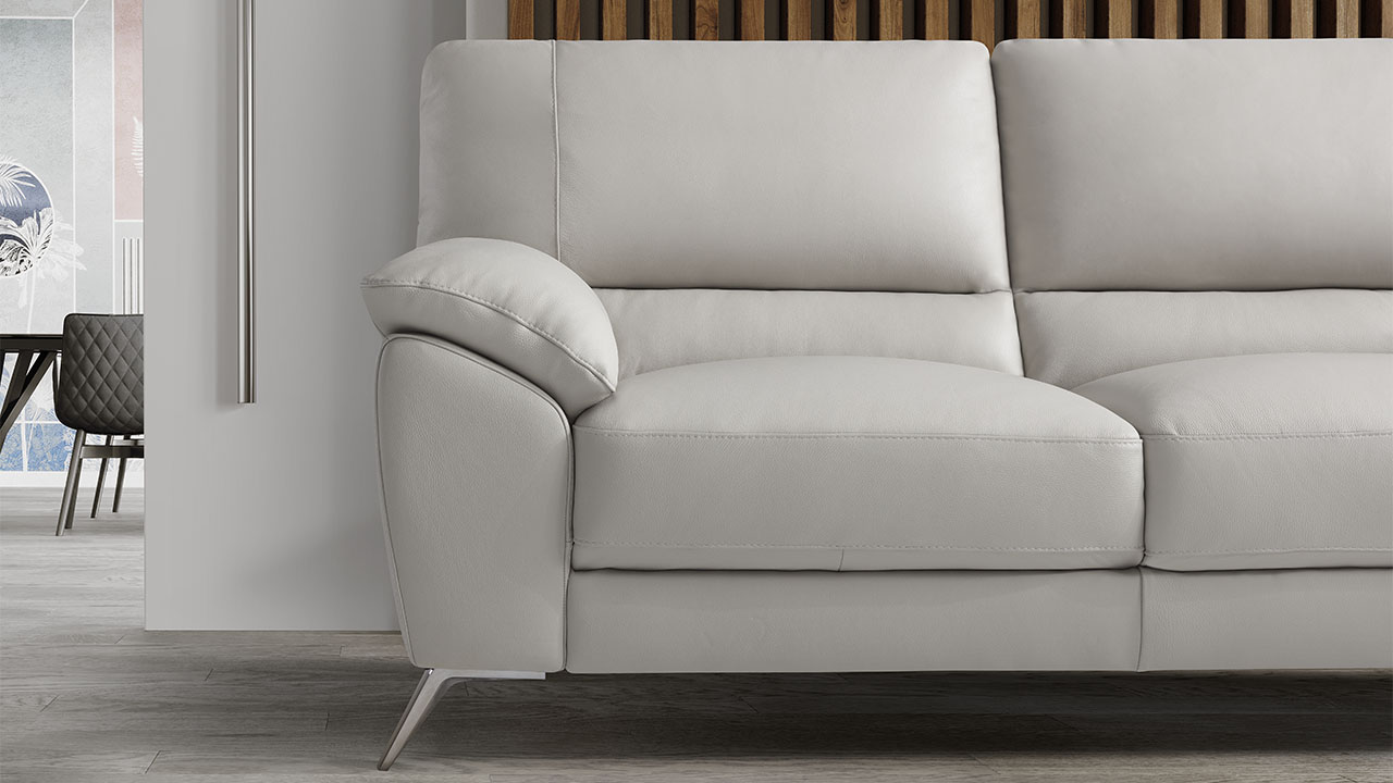 Envy Italian Sofa - Gallery Image 1