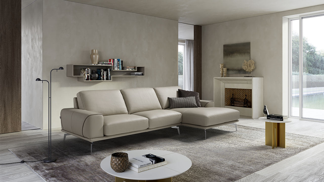 Kaylee Italian Sofa - Gallery Image 5