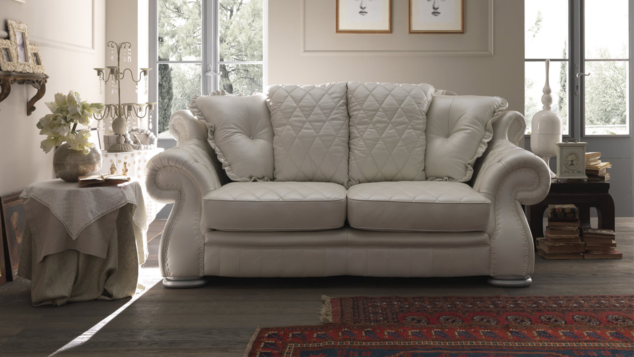 Kiara Italian Sofa - Gallery Image 5