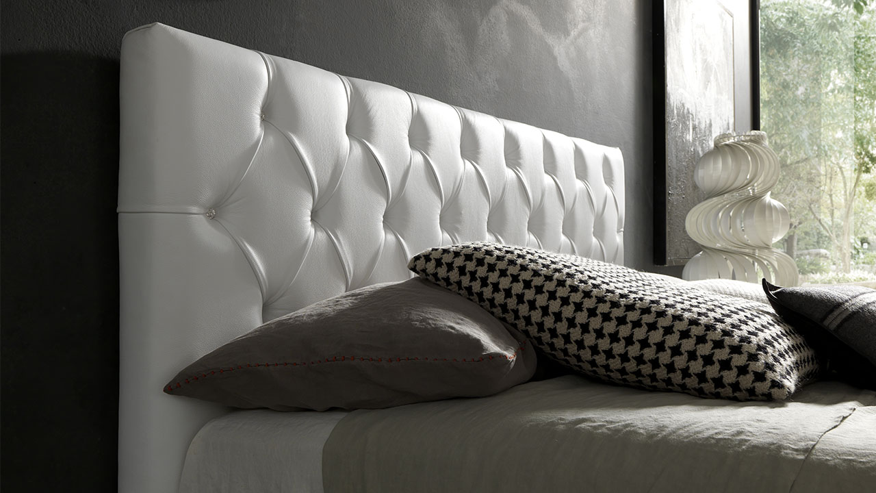 Live Italian Bed - Gallery Image 2