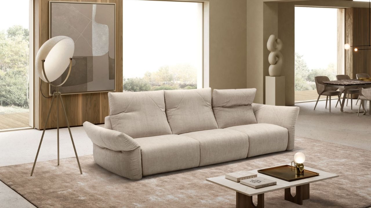Nadal Italian Sofa - Gallery Image 21