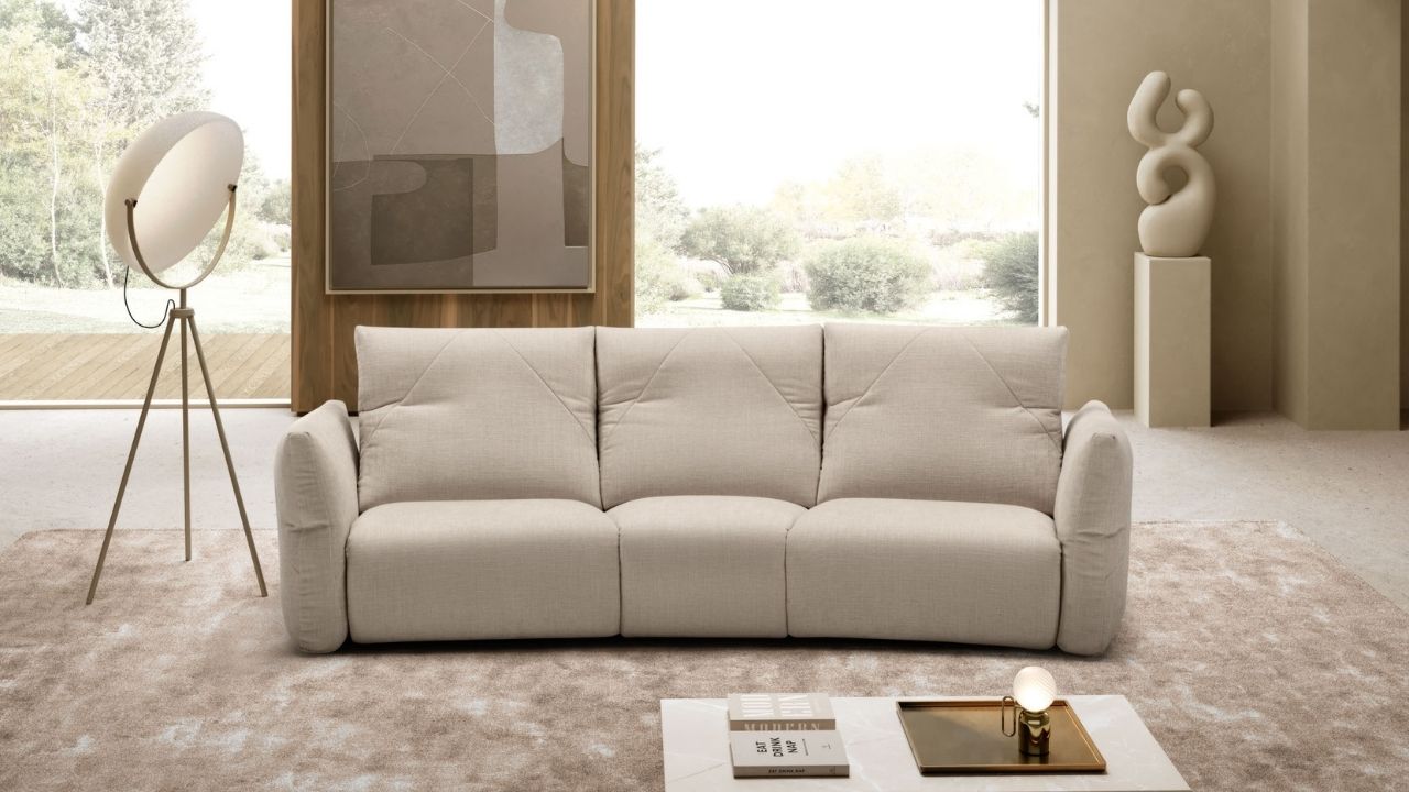 Nadal Italian Sofa - Gallery Image 20