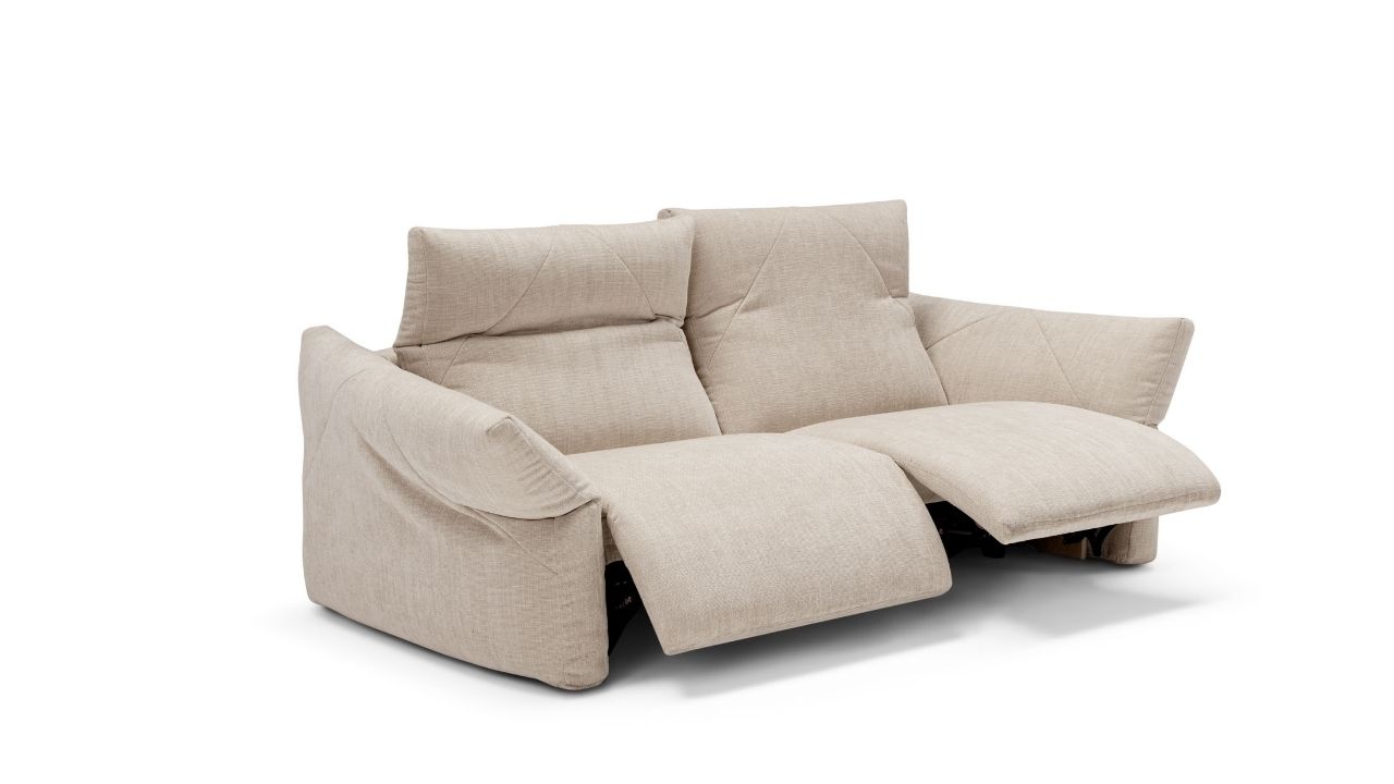 Nadal Italian Sofa - Gallery Image 16