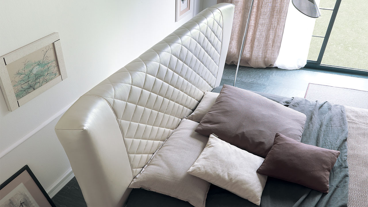 Nathan Italian Bed - Gallery Image 2
