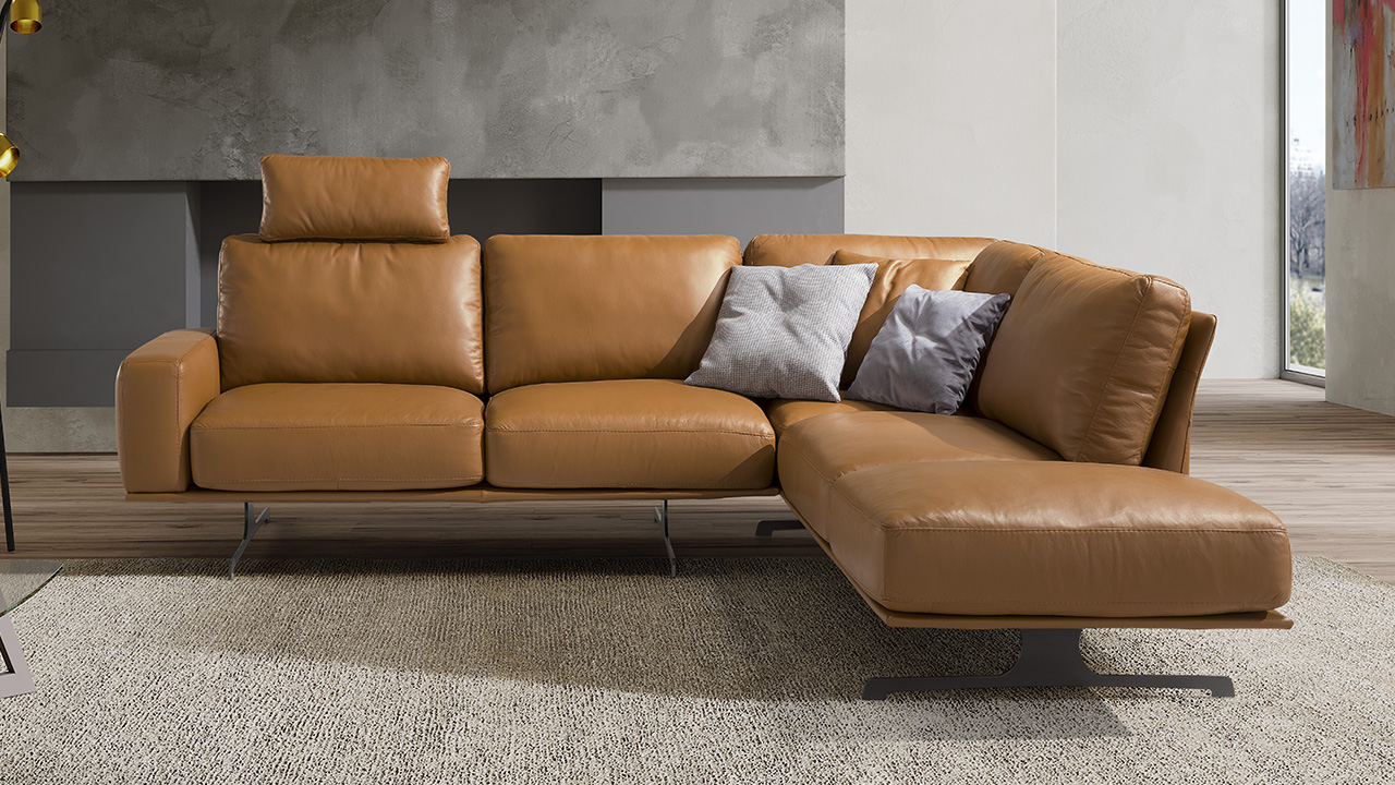 Nuvolari Italian Sofa - Gallery Image 10