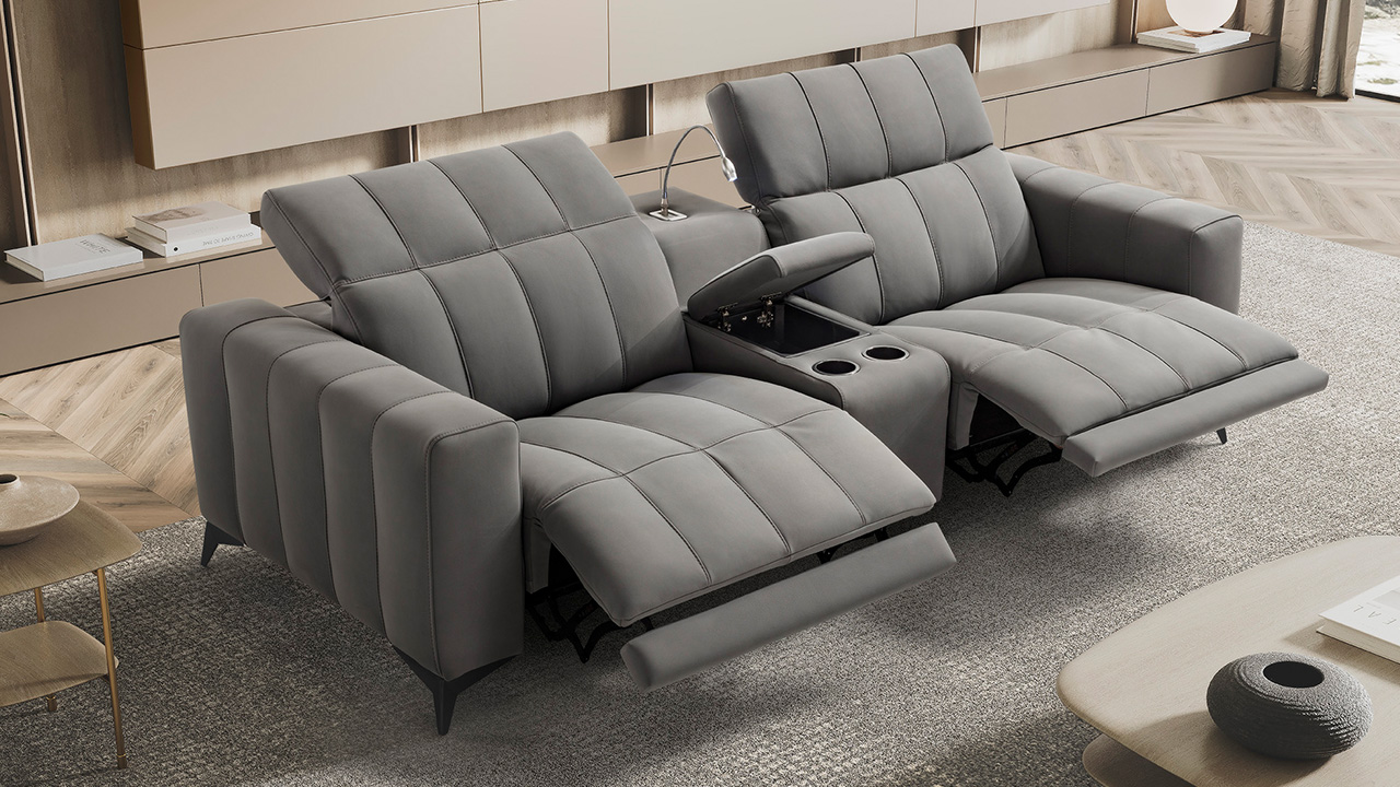 Dorian Italian Sofa - Gallery Image 3