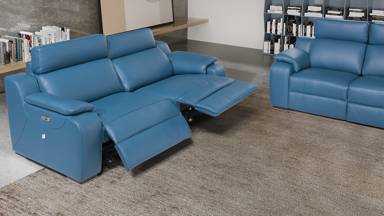 Mia Italian Sofa - Gallery Image 2