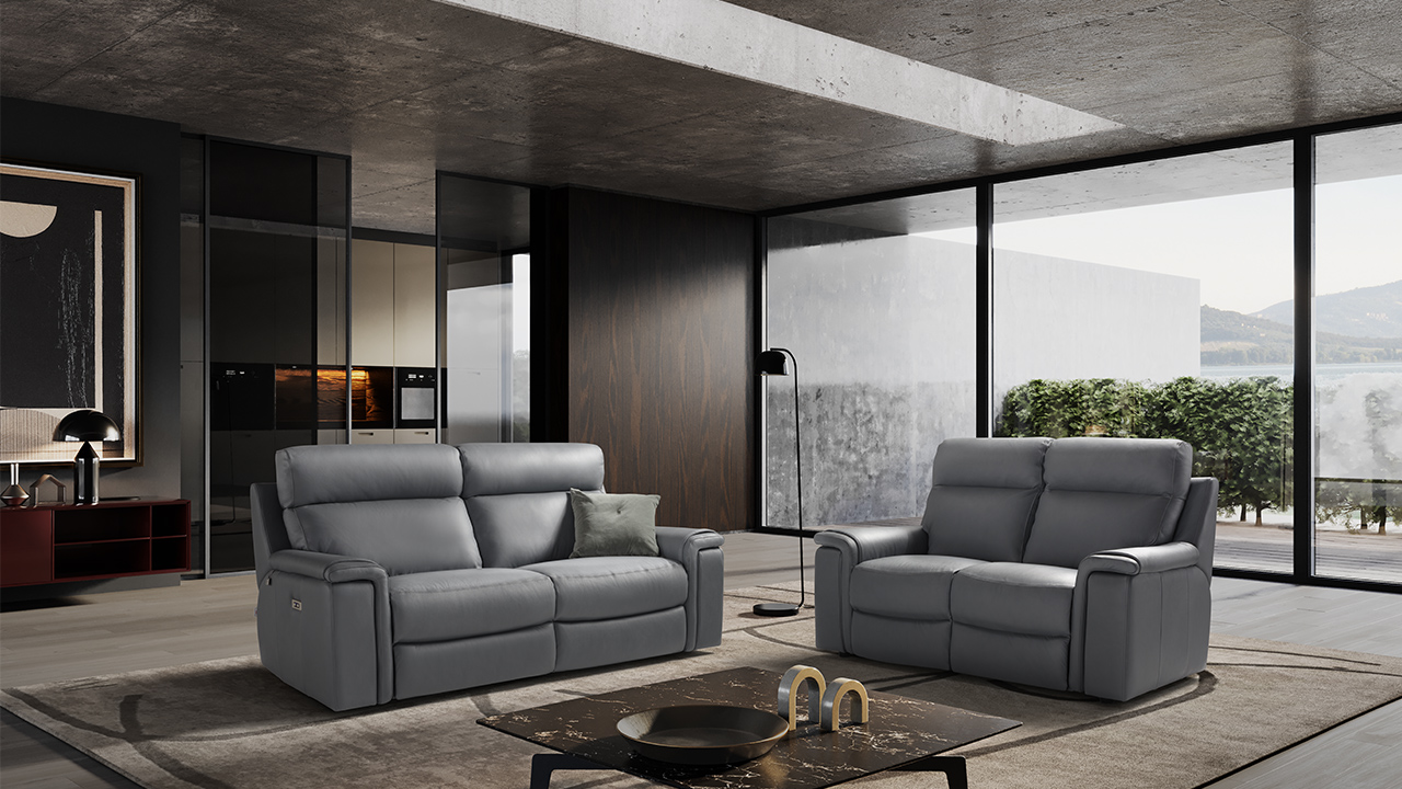 Refrain Italian Sofa - Gallery Image 4