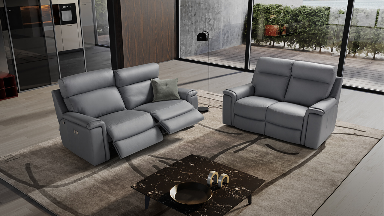 Refrain Italian Sofa - Gallery Image 2