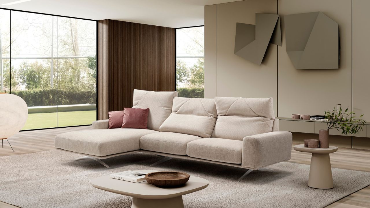 Senna Italian Sofa - Gallery Image 7