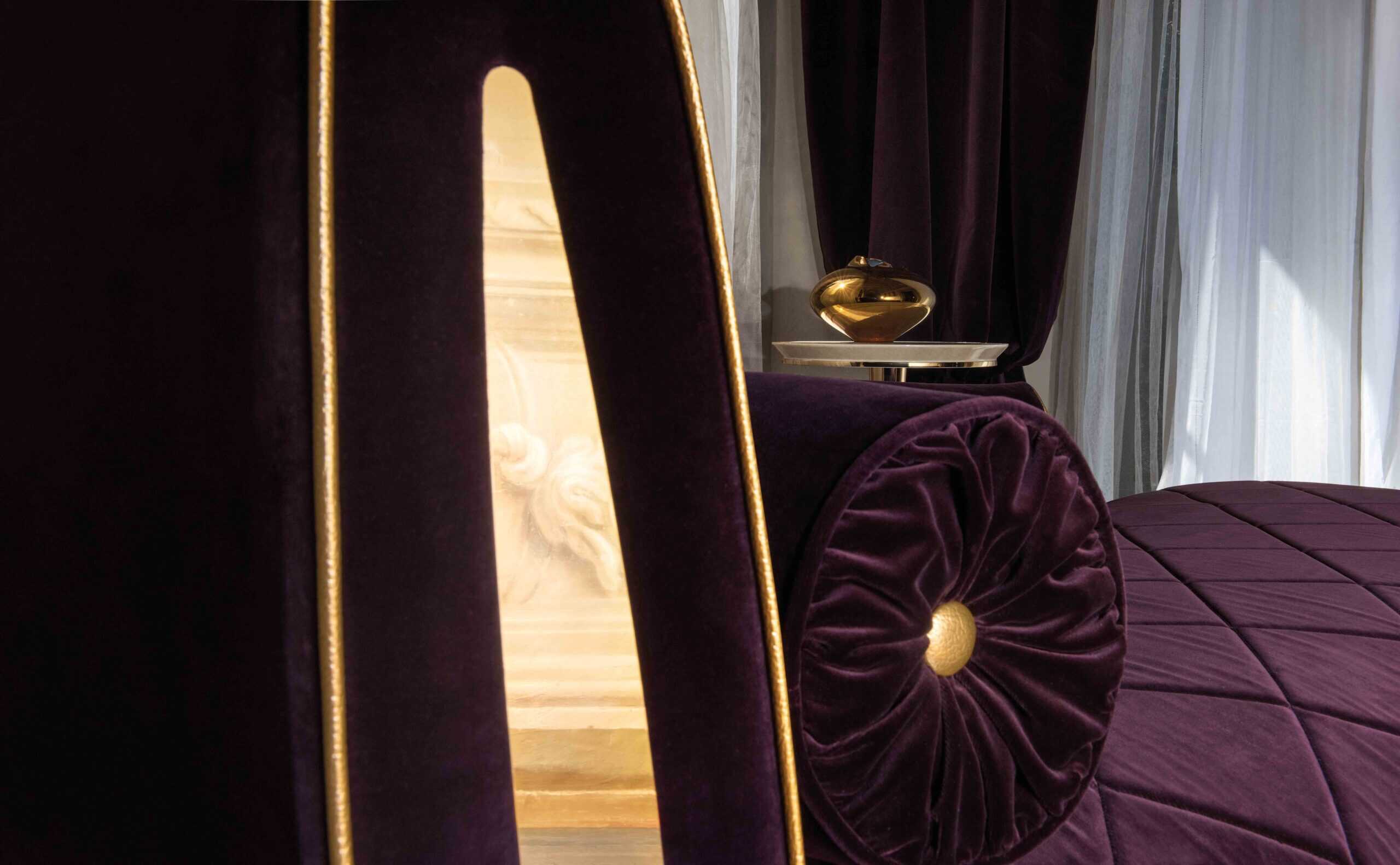 Sipario Italian Dining Room Furniture - Gallery Image 8