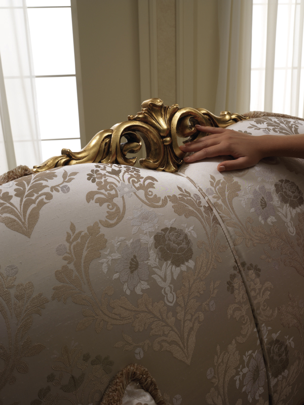 Donatello Italian corner sofa sofa back, crafted by Arredoclassic.